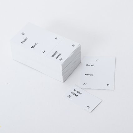 Letéphető lyukasztott papír függőcímke ruhára, 4x7,5 cm